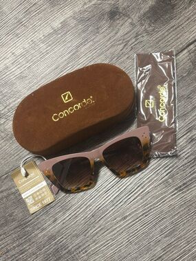 Women's Two-Tone Brown/Taupe Cat Eye Sunglasses